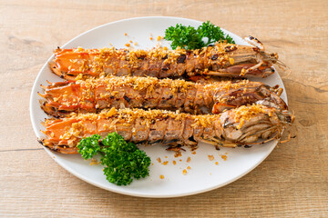 Fried Mantis Shrimp with Garlic