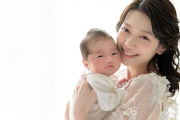 Fototapeta na wymiar 赤ちゃんと笑顔のお母さん（日本人女性・新生児・出産）