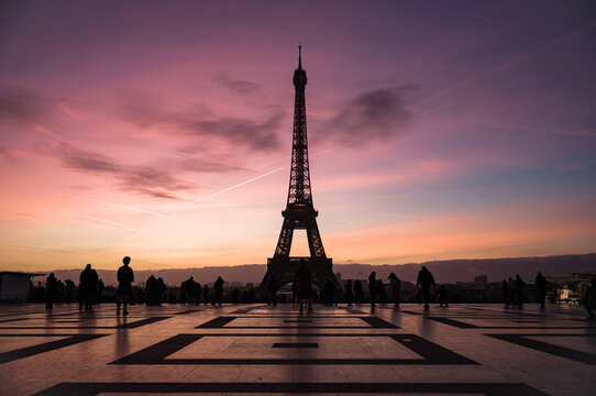 Eiffel tower at dawn, Trocadero, Paris, France