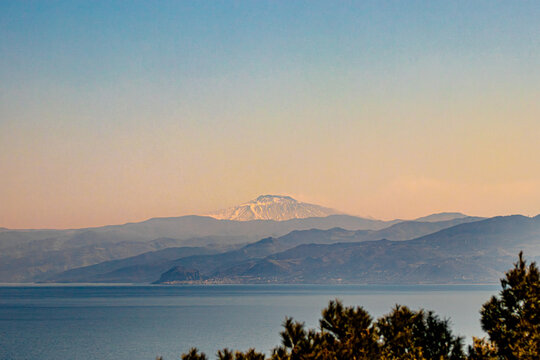 L'Etna e Cefalù viste da Palermo dal Monte Gallo