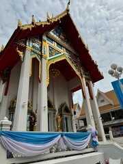 タイのエカマイ駅前にあるお寺の風景写真