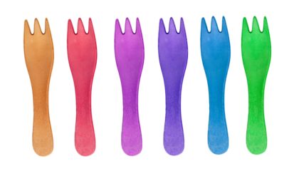 six fourchettes en bois sur fond transparent, PNG