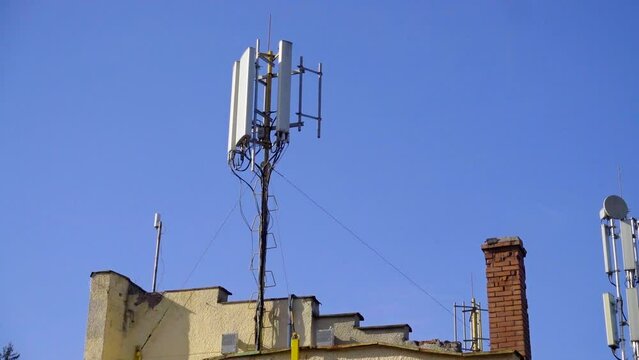 The antenna 5G on the roof of the house.