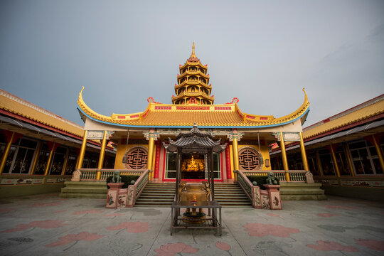 THAILAND CHONBURI MUEANG WAT THEP PHUTTHARAM