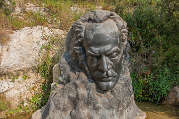 Fototapeta na wymiar Denkmal für den Schriftsteller Khalil Gibran, Libanon