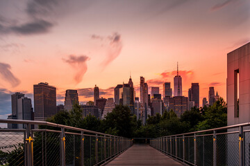 Obraz premium sunset over manhattan