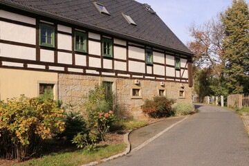 Fototapeta na wymiar Blick auf Lichtenhain, einem Ortsteil von Sebnitz in der Sächsischen Schweiz