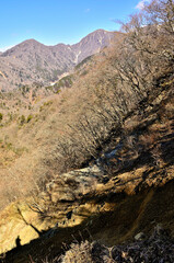 丹沢の鍋割山より望む臼ヶ岳と蛭ヶ岳
