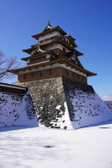 Naklejka premium 冬の諏訪 高島城 復興天守