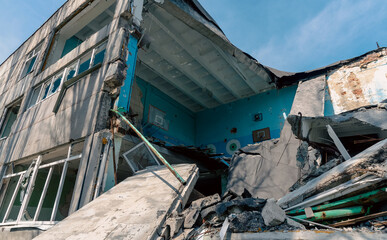 Fototapeta na wymiar destroyed and burned school in the city Russia Ukraine war