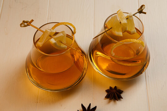 Mulled wine. Gl&uuml;hwein.