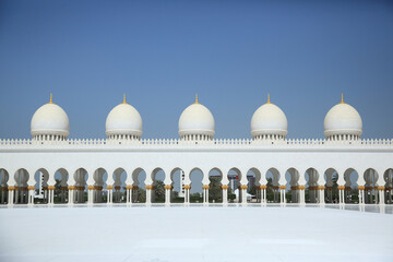 Scheich-Zayid-Moschee.
Sheikh Zayed Grand Mosque..