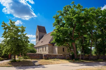 Foto op Canvas Die denkmalgeschützte Dorfkirche Blankensee am 66-Seen-Wanderweg, Ansicht von Osten © ebenart