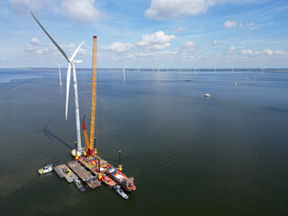 Construction of an offshore windpark