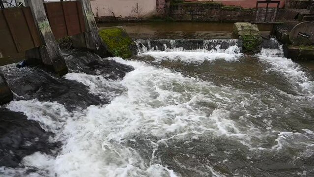 Wehr an der Muemling in Erbach