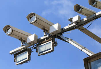 high resolution camera system to see car license plates and detect speed and road violations