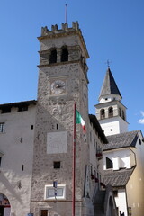 Palast und Kirche in Pieve di Cadore
