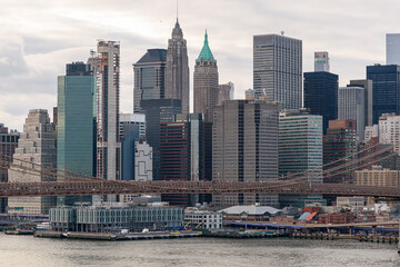 Fototapeta na wymiar Panoramic view of Lower Manhattan seen from Manhattan bridge
