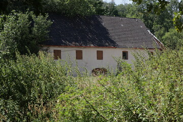 Fototapeta premium Historisches Gebäude in der Nähe der Stadt Balve im Sauerland 