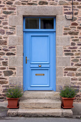 Fototapeta premium Blaue Eingangstür, Pontrieux