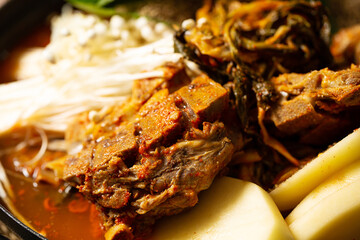 gamjatang,  Pork Back-bone Stew