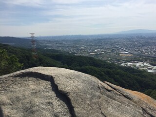 天気が良い日の交野山の山頂からの景色