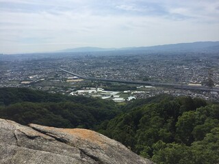 天気が良い日の交野山の山頂からの景色