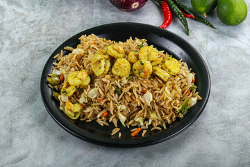 Stir fried rice with prawns