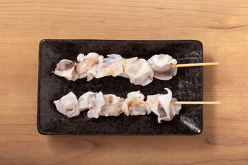 イカの軟骨串焼き（調理前）