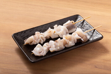 イカの軟骨串焼き（調理前）