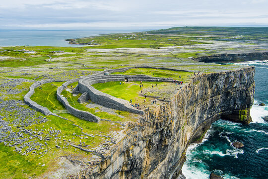 Dun Aonghasa or Dun Aengus, the largest prehistoric stone fort of the Aran Islands, popular tourist attraction, important archaeological site, Inishmore island, Ireland