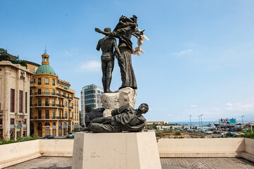 Statuengruppe auf der "Place des Martyrs" (von hinten), Beirut, Libanon