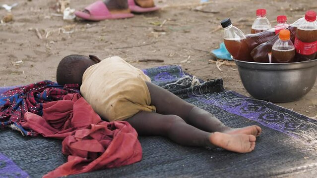 19 jan. 2024,Gwalada,Nigeria: Malnourished child due to extreme poverty, hunger, drought and climate change in Nigeria Africa . Rural African children Poor living conditions.poverty hunger in Africa