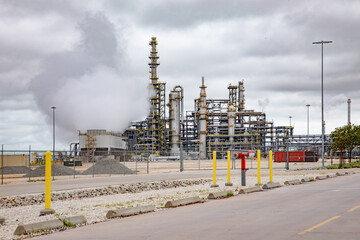 oil industry complex near Freeport, Texas - obrazy, fototapety, plakaty