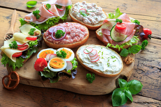 belegte Br&ouml;tchenplatte