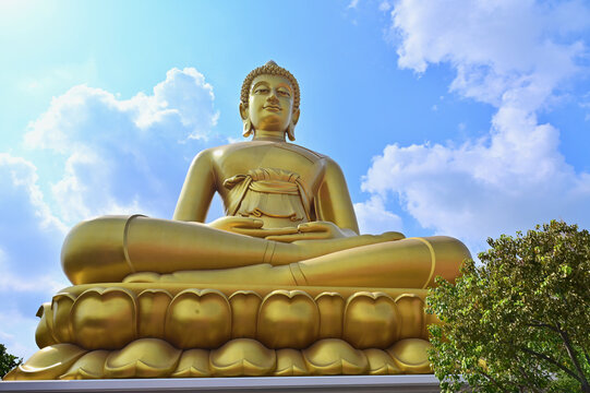 Giant Golden Buddha at Wat Paknam Phasi Charoen in Bangkok