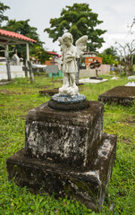 Obraz premium Sculpture at old cemetery Bocas del Toro, Panama