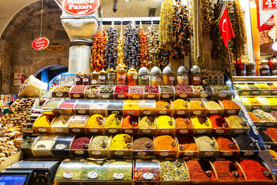 Colors and vibrancy inside the Spice Bazaar in Istanbul, Türkiye
