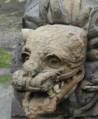 Obraz premium Monstrous heads on the temple of the Feathered-Serpent the most important and mysterious monument of the pre-Columbian city of Teotihuacan, Mexico