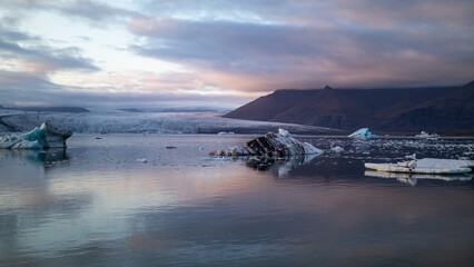 iceberg in jokulsarlon lagoon