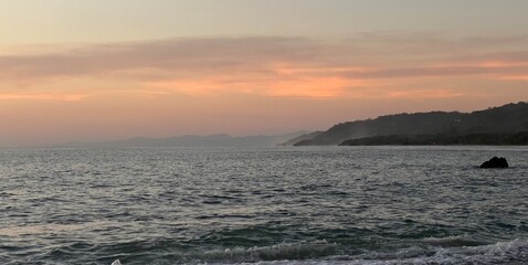 Naklejka premium Coastline Sunset