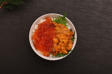 うにいくら丼
