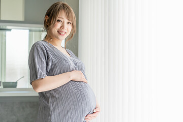 妊婦・妊娠中のプレママ・出産準備（コピースペース）

