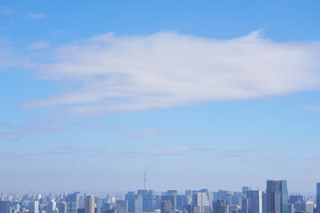 Fototapeta premium 青の空と白い雲の背景、beautiful blue sky