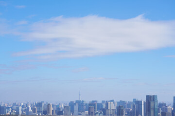 Fototapeta premium 青の空と白い雲の背景、beautiful blue sky