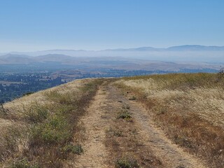 Fiddleneck trail in Las Trampas Wilderness with views of San Ramon Valley
