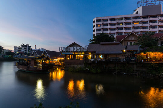 Restaurant and Ayothaya Riverside Hotel in the riverbank of Ayutthaya River in Thailand