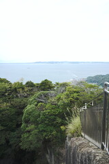 Fototapeta na wymiar 鋸山（のこぎりやま）は日本の千葉県の山。日本寺、地獄のぞきなどがある観光地。