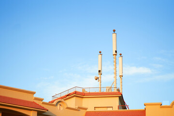 Picture of gsm tower on top of roof in Egypt