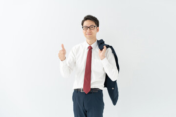 グッドサインをする男性